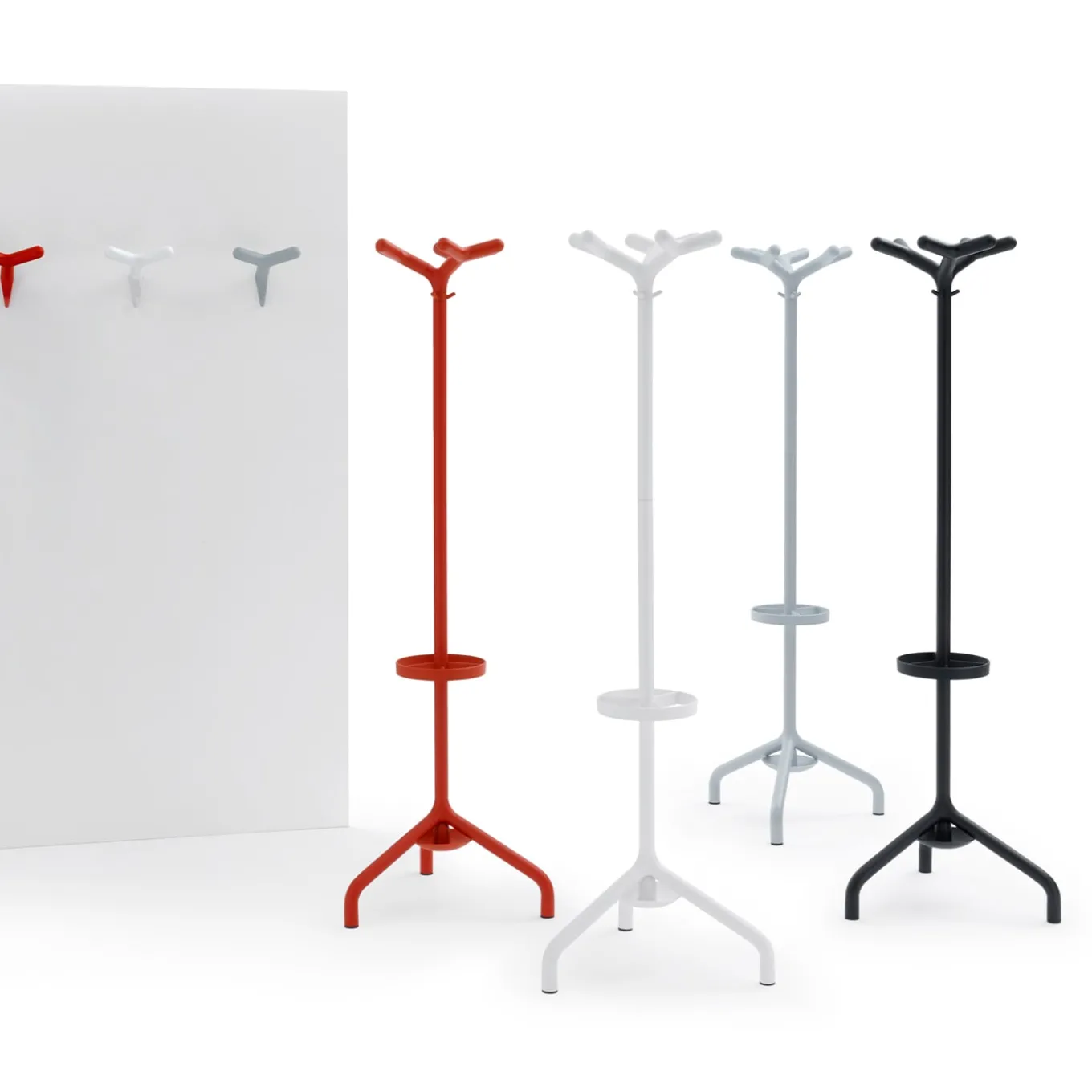 STILO RED COAT STAND di Basaglia + Rota Nodari