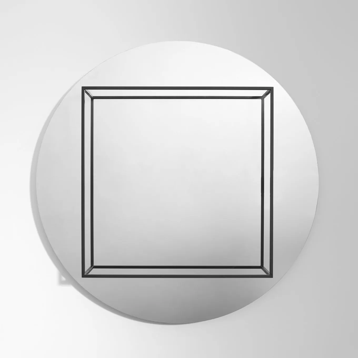 Surface + Border N. 1 Vassoio nero per frutta di Ron Gilad