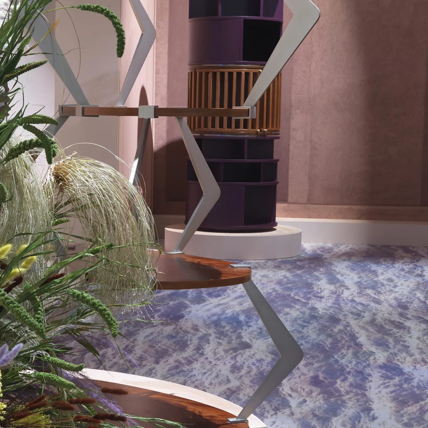 Swing 4-Shelf Étagère di Roberto Serio