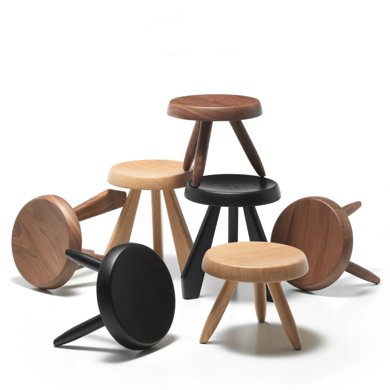 Tabouret Méribel di Charlotte Perriand