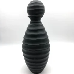 Tall Black Bottle di Achille D'Este e Renzo Vianello