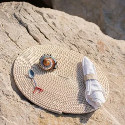 Tappetino da tavolo in corda arrotolata beige