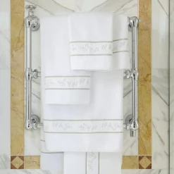 Tappeto da bagno Roma White & Silver Olive