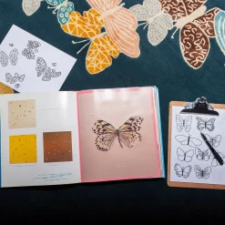 Tappeto rotondo in lana e seta fatto a mano Spirit In The Night Sky Butterfly Blue