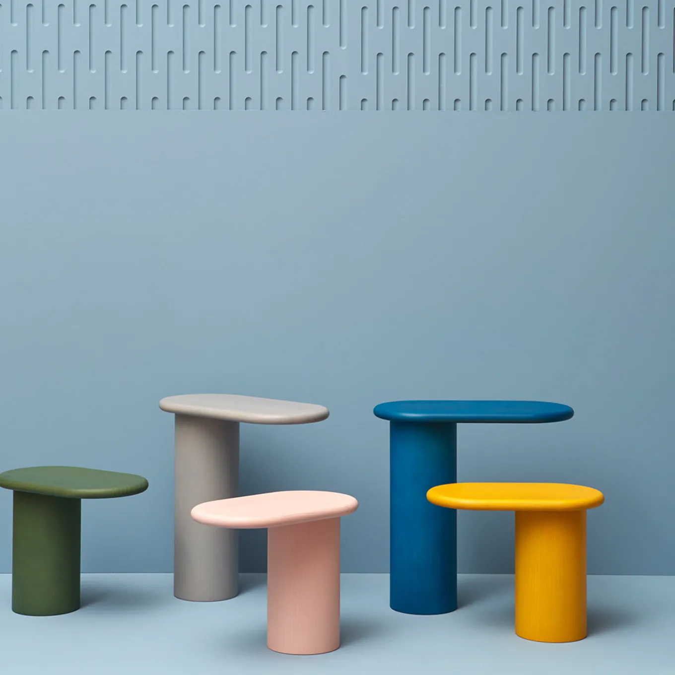 Tavolino Cantilever S in legno di frassino giallo di Matteo Zorzenoni