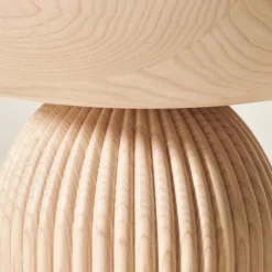 Tavolino Convesso in frassino naturale