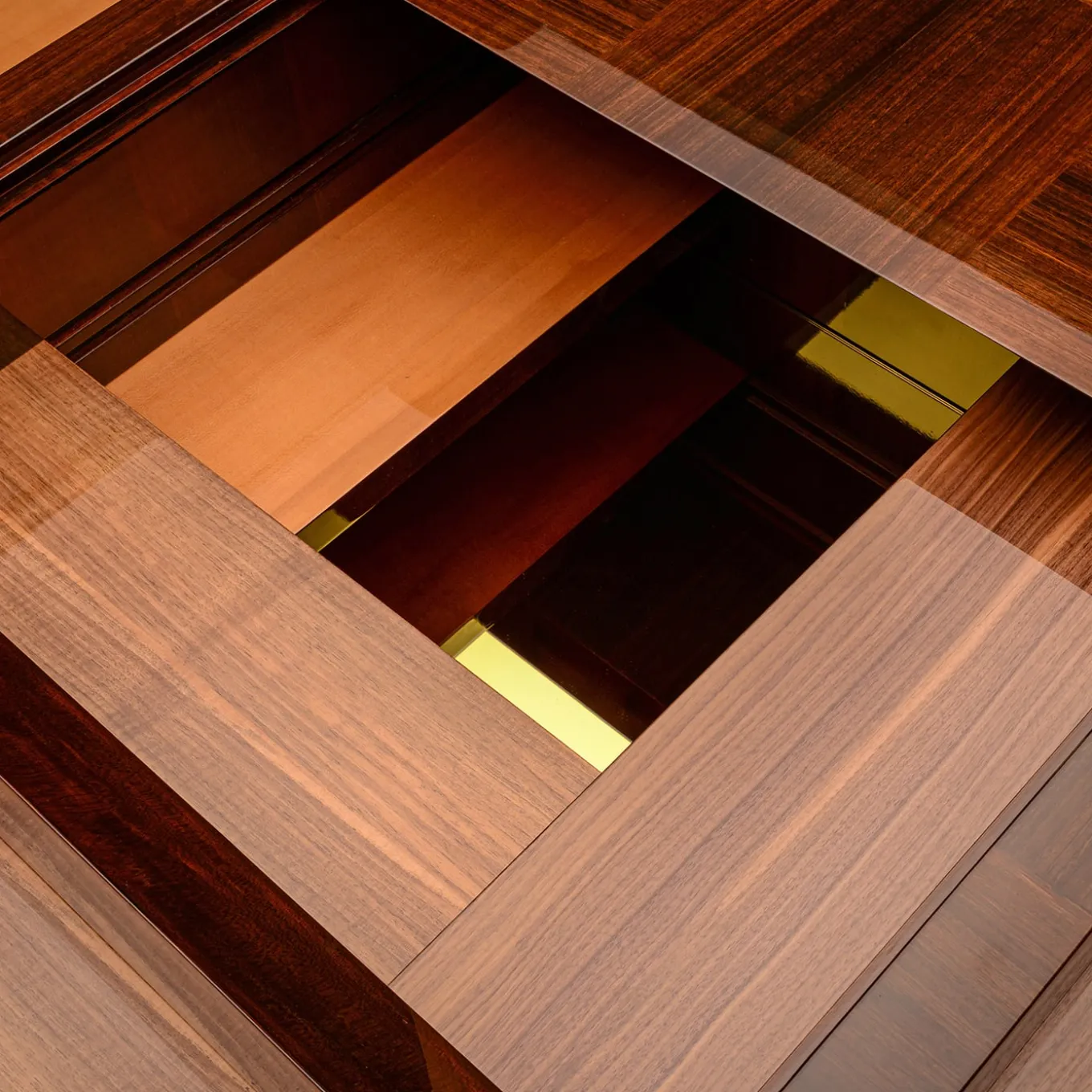 Tavolino Cubico in Legno Marrone "Arcano" di Storagemilano