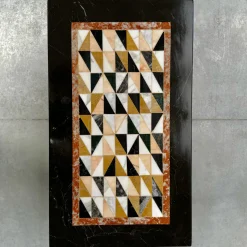 Tavolino da Caffè Frammenti Triangolari in Marmo