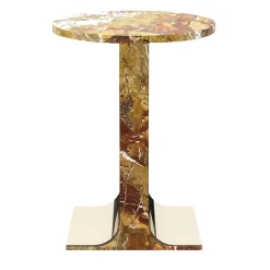 Tavolino Hani in marmo arancione con struttura metallica in finitura oro