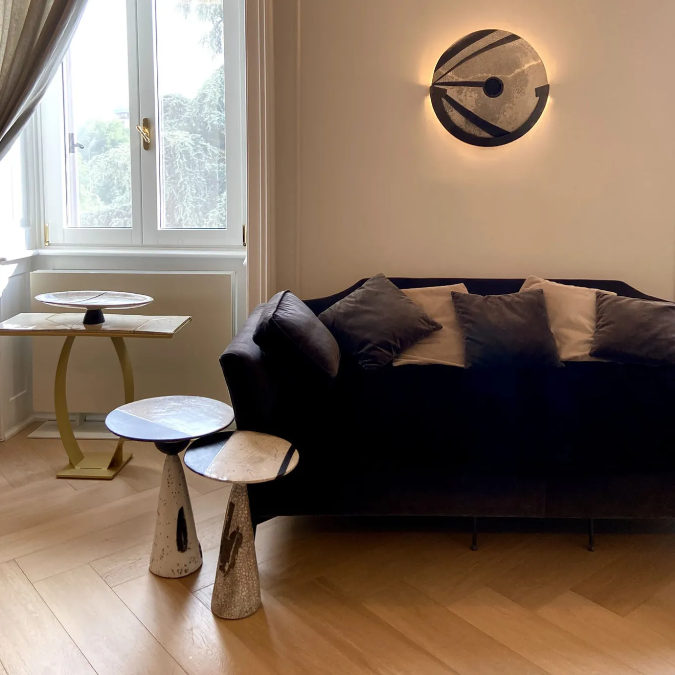 Tavolino in ceramica Raku bianco e nero #2