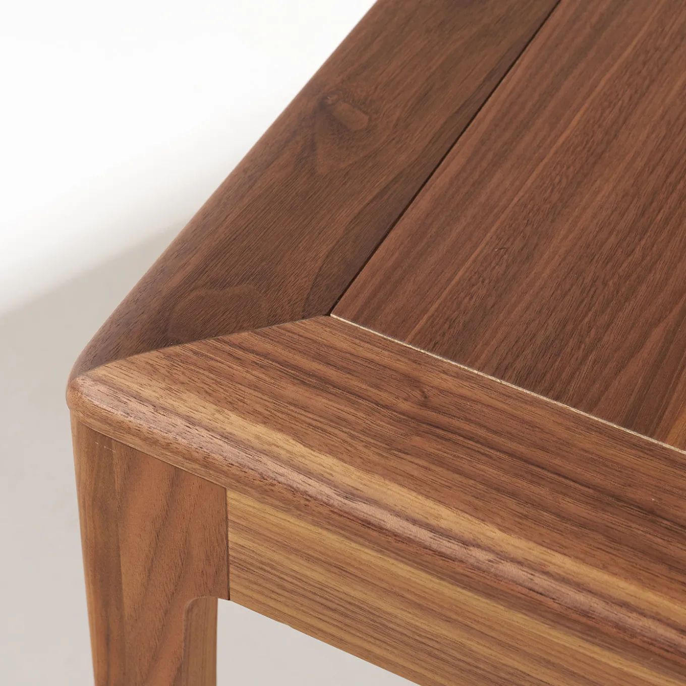 Tavolino laterale in legno Domino Canaletto