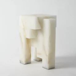 Tavolino Los Tres Deseos in onice bianco