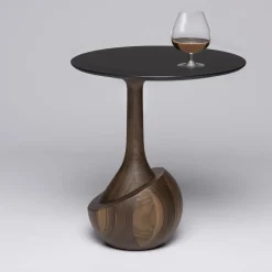 Tavolino rotondo moderno Achille in legno di noce scuro