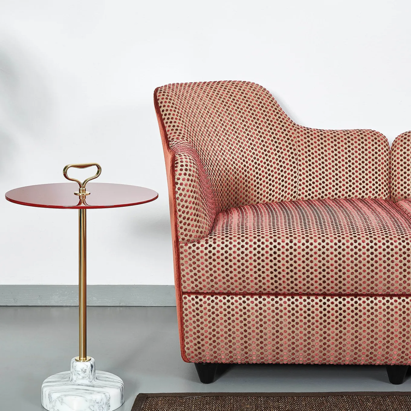 Tavolino Stand Red di Ignazio Gardella