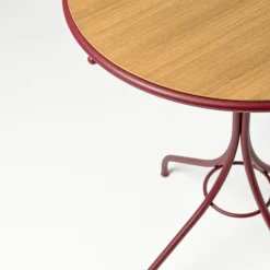 Tavolo Bistrot da esterno Ample Red di Nichetto Studio