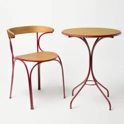 Tavolo Bistrot da esterno Ample Red di Nichetto Studio