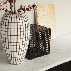 Tavolo console Tetris con piano in marmo e gambe in legno di quercia Laguna