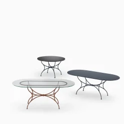 Tavolo rotondo in pietra lavica e ferro battuto Solivo