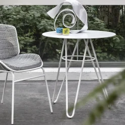 Tavolo Self Bistro di Giacomo Cattani