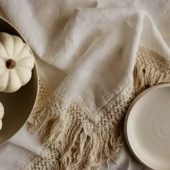 Tovaglia crema con frangia extra lunga