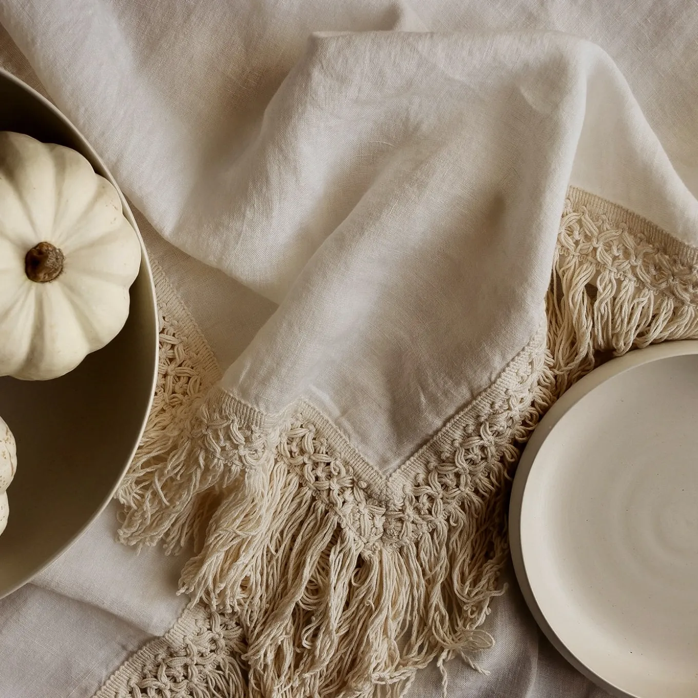 Tovaglia crema con frangia extra lunga