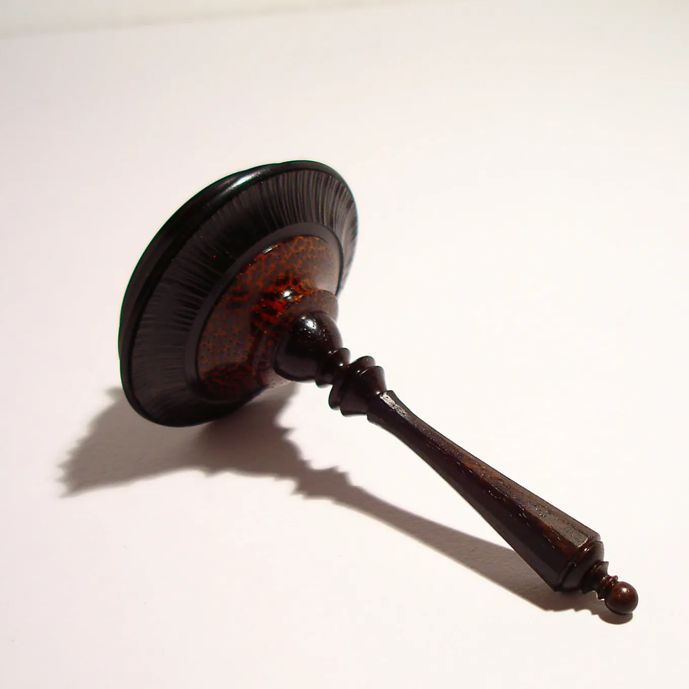 Trottola DarkStyle in ebano e palma nera