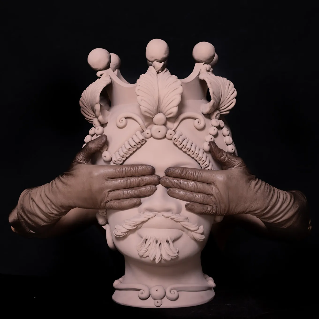 Vaso a testa di salmone Ade