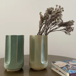 Vaso Giuseppe Turquesa in ceramica smaltata blu opaco