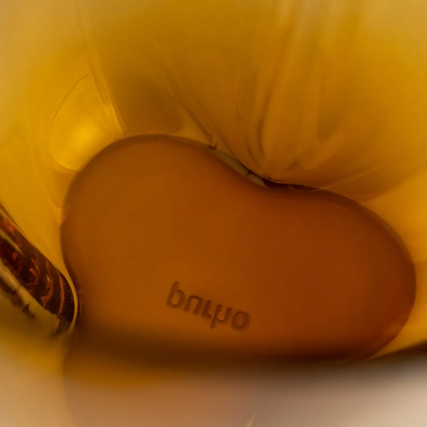 Vaso grande in ambra di Petalo