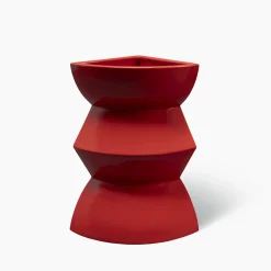 Vaso in ceramica rosso Curve #4 di Zaven