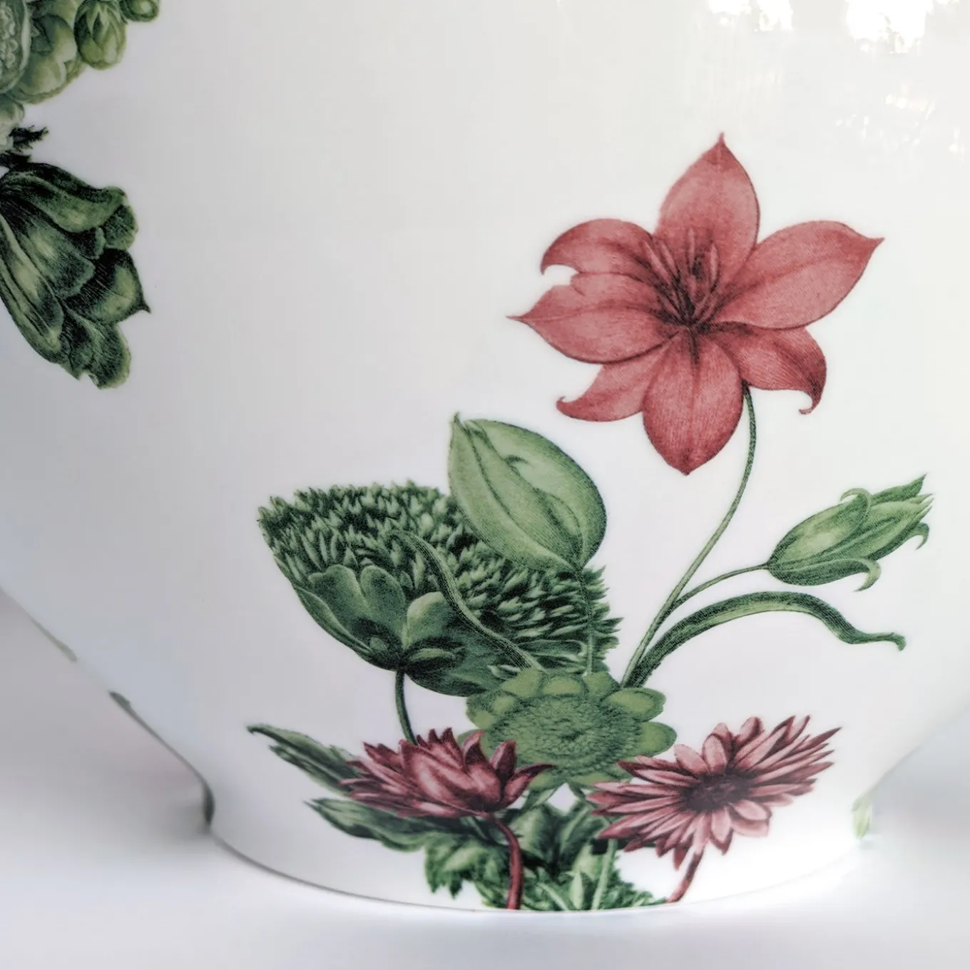 Vaso in porcellana Anfora con fiori verdi e rossi H24Cm