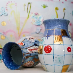 Vaso in porcellana blu Calypso