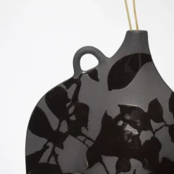 Vaso Ombra in gres nero con dettagli lucidi #1