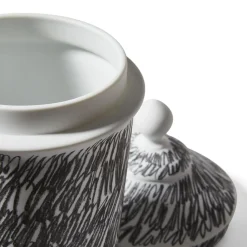 Vaso Post Scriptum in bianco e nero con coperchio di Formafantasma