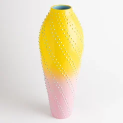 Vaso Princex di Adam Nathaniel Furman