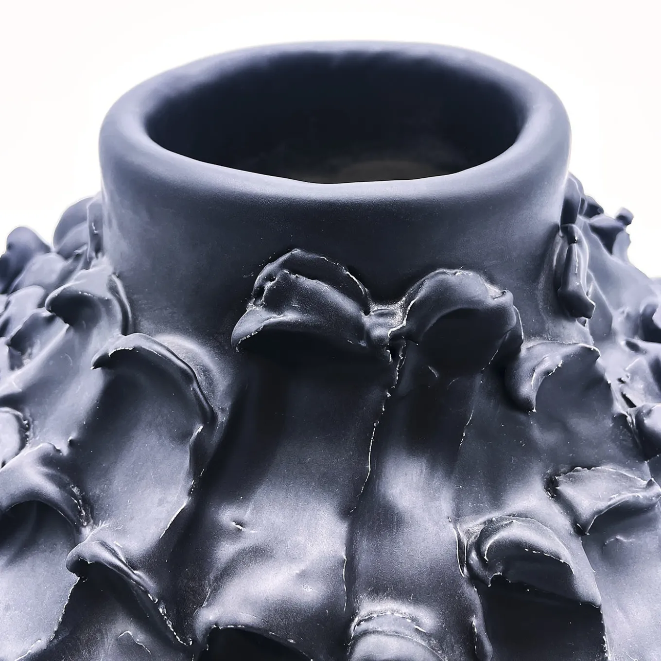 Vaso rotondo nero opaco Onda