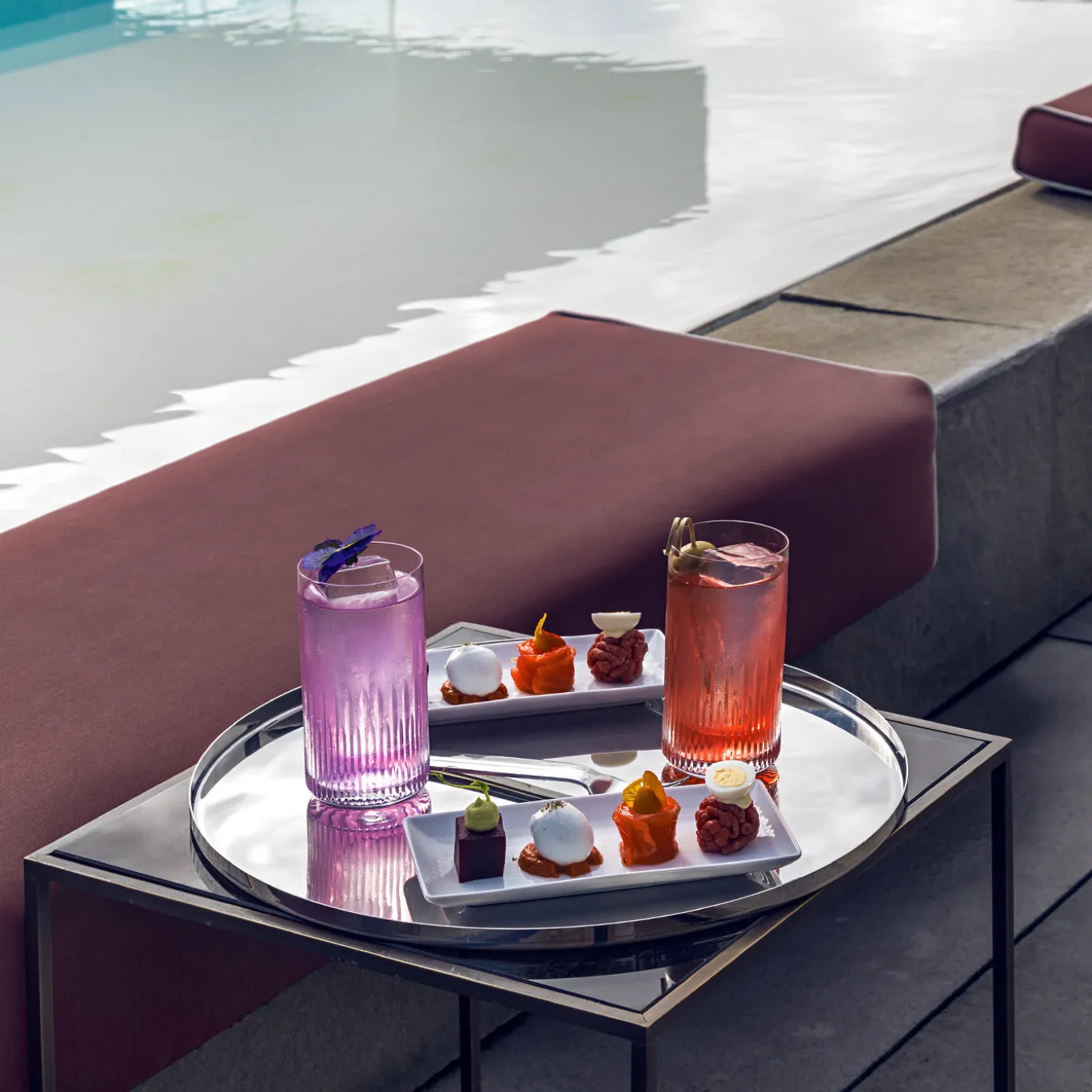 Vassoio rotondo in acciaio inox Stile