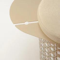Versatile pouf dorato e argentato