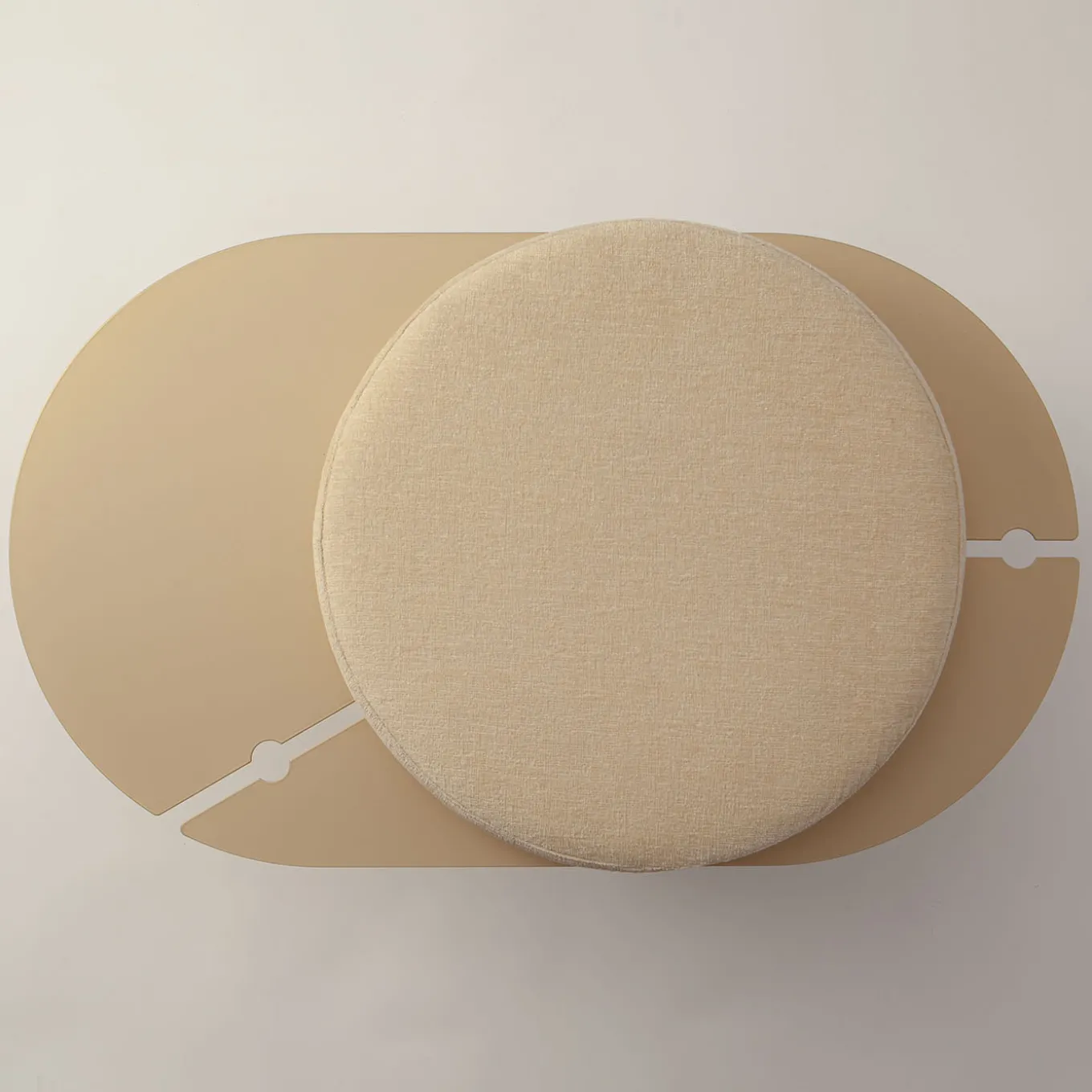 Versatile pouf dorato e argentato