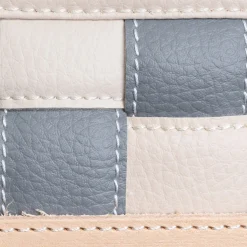 Videopoche in ecopelle grigia e crema annodata di Ventotene