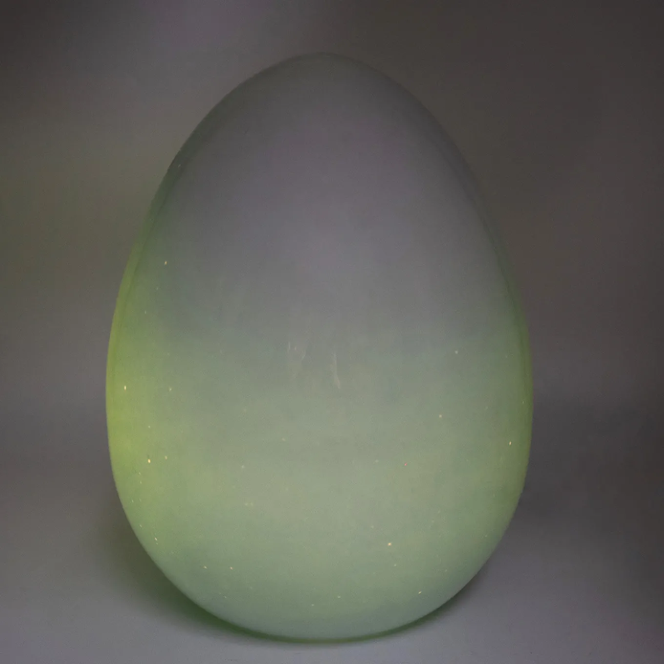 Vistosi Uovo Set di 2 lampade da tavolo a forma di uovo